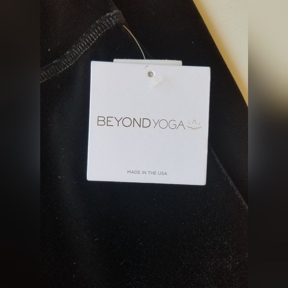 Beyond Yoga High Waisted Velour Leggings - Picture 5 of 9